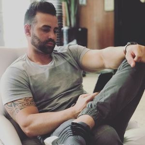 Meet your Posher, Javier